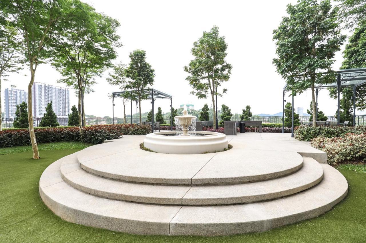 Peaceful Studio W Pool For 3 Pax - Seri Kembangan Zewnętrze zdjęcie